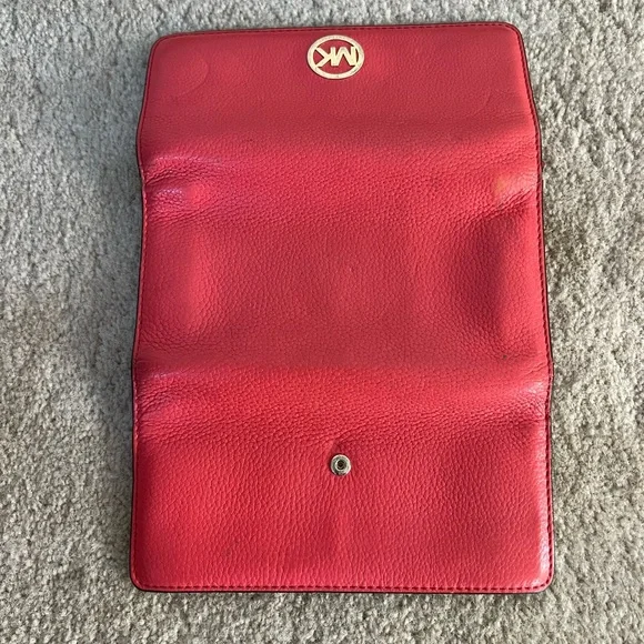 Michael Kors Coral Leather Wallet - Picture 5 of 8